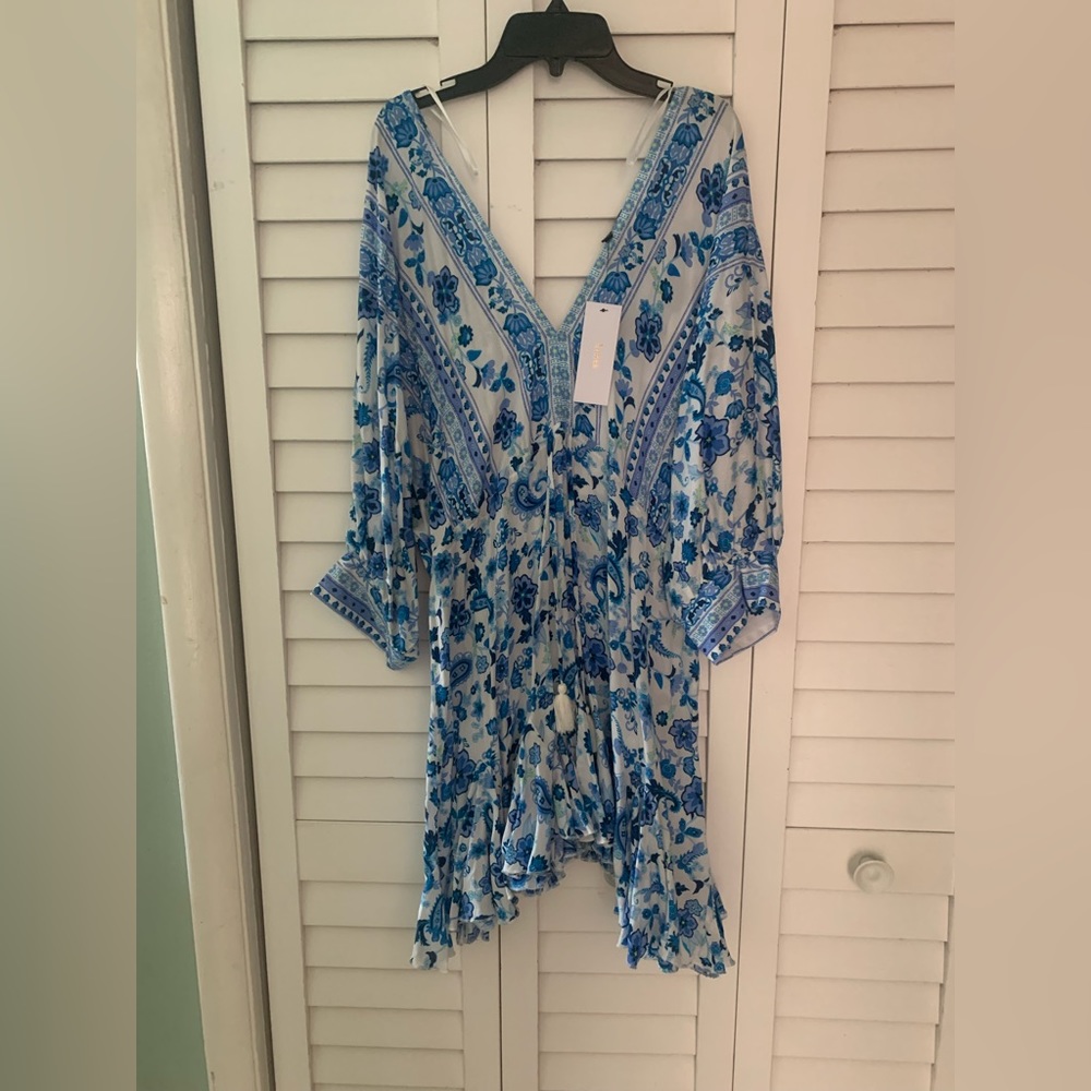 Aakaa Size Medium Dress